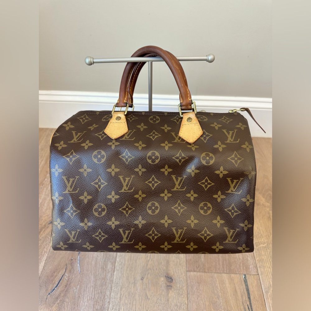 Louis Vuitton Speedy 30 in Brown Monogram Canvas